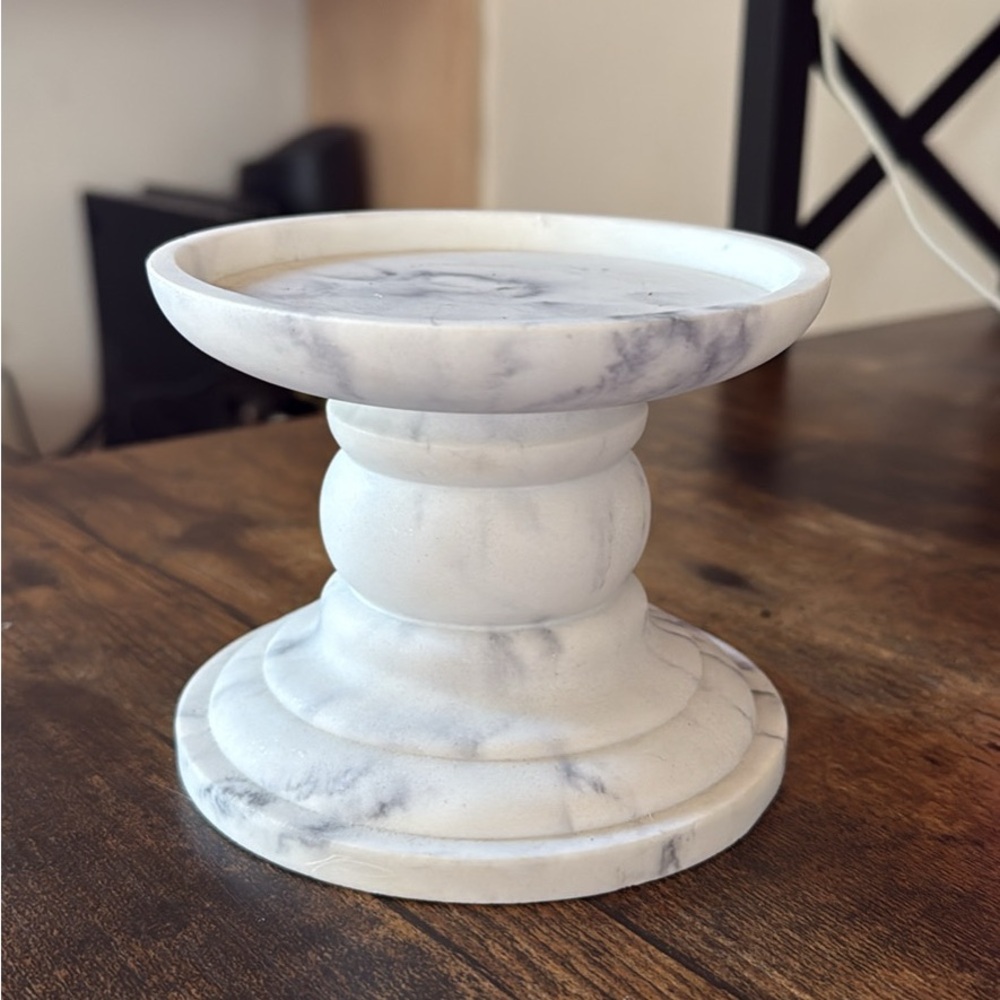 Bath & body Works White Marble candle holder